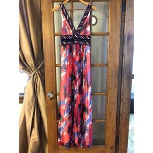 BCBG MaxAzria Size 4 Sequins Waist Fun Pattern!!